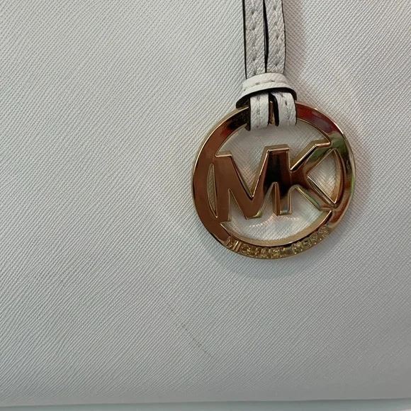 Michael Kors White Handbag - Picture 4 of 15